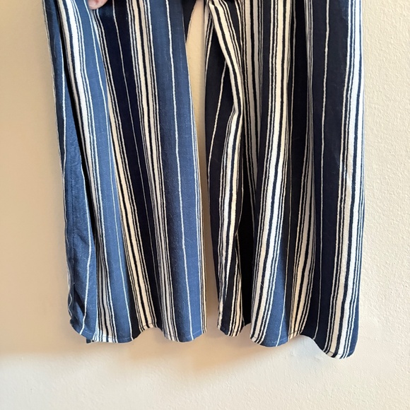 $9🎅🏼 Urban Romantics Navy & White Stripped Capri Length Romper Jumpsuit - Picture 6 of 16